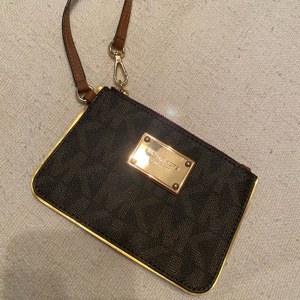 Michael Kors wristlet